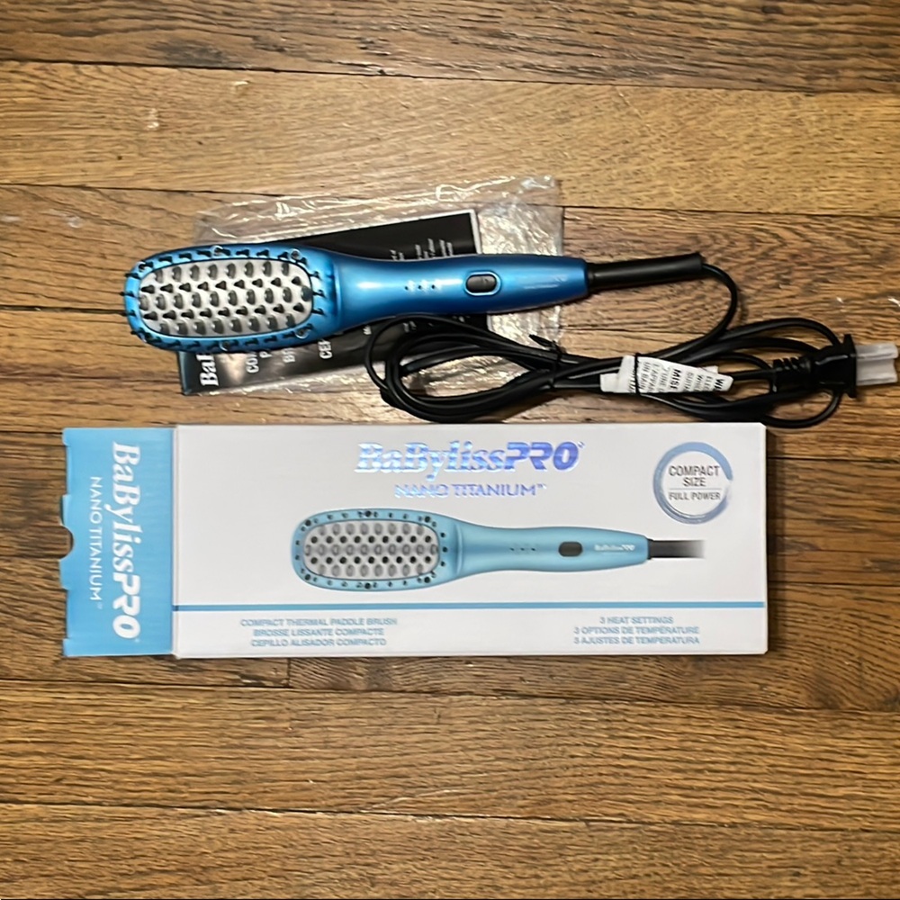BaByliss Nano Titanium Blue Hair Brush